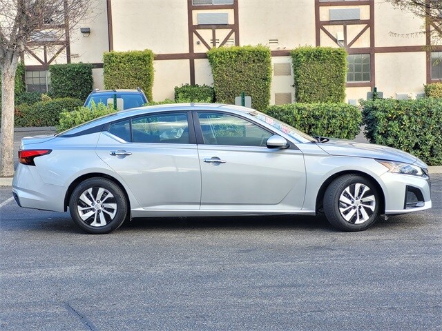 2023 Nissan Altima 2.5 S photo 4