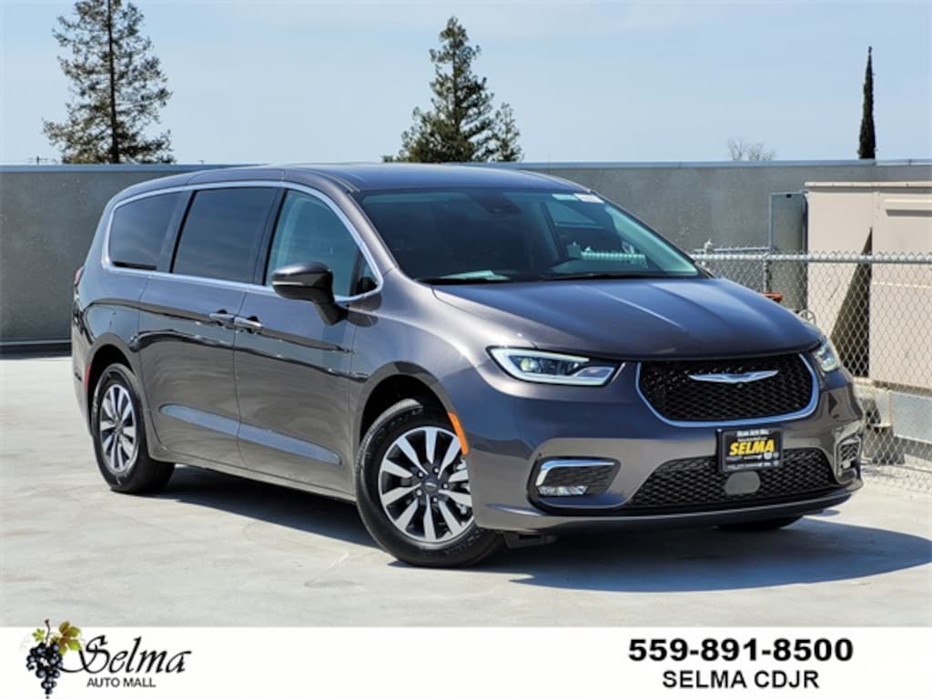 New 2023 Chrysler Pacifica Hybrid Touring L Minivan/Van