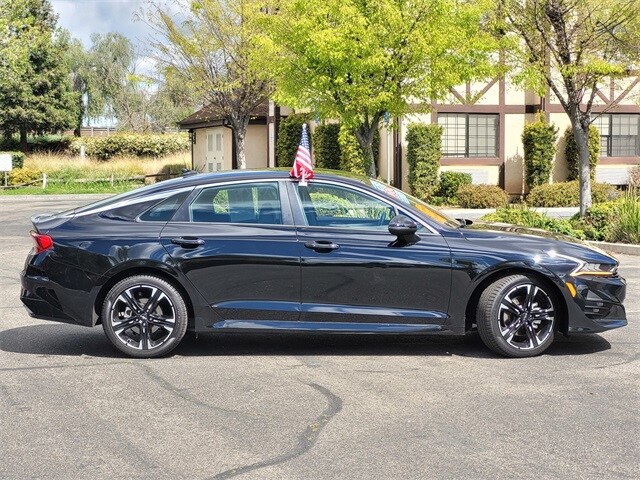 2022 Kia K5 GT-Line photo 4