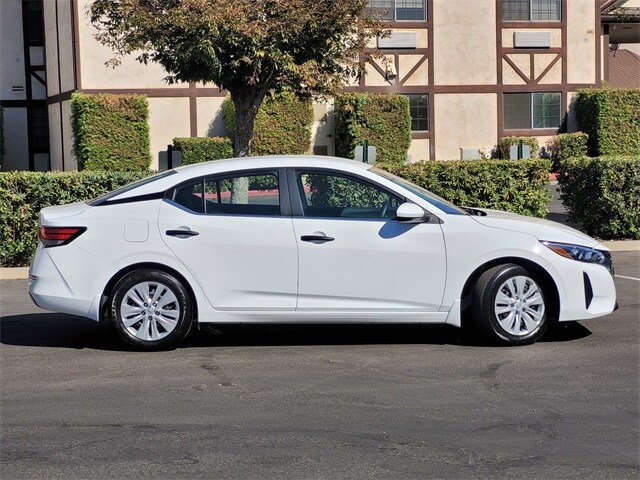 2024 Nissan Sentra S photo 4