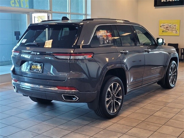2023 Jeep Grand Cherokee Overland 4xe photo 4
