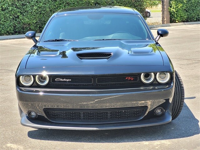 2023 Dodge Challenger R/T Scat Pack photo 3