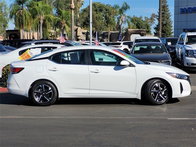 2024 Nissan Sentra SV photo 4