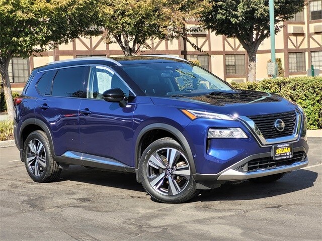 2021 Nissan Rogue Platinum photo 2