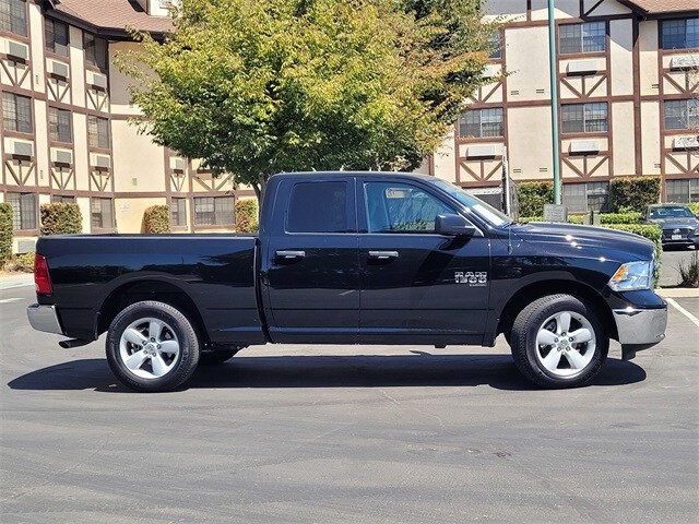 2024 Ram 1500 Classic SLT photo 4