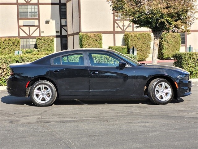 2022 Dodge Charger SXT photo 4