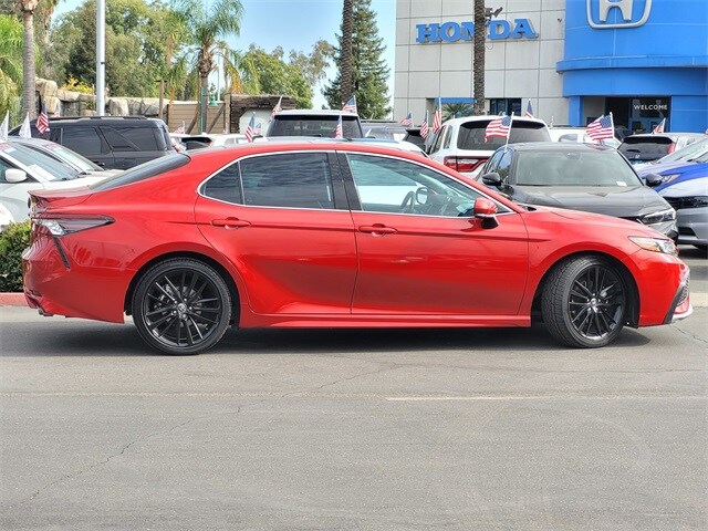 2021 Toyota Camry XSE V6 photo 4