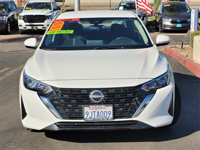 2024 Nissan Sentra SV photo 3