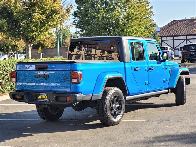 2021 Jeep Gladiator Willys Sport photo 4