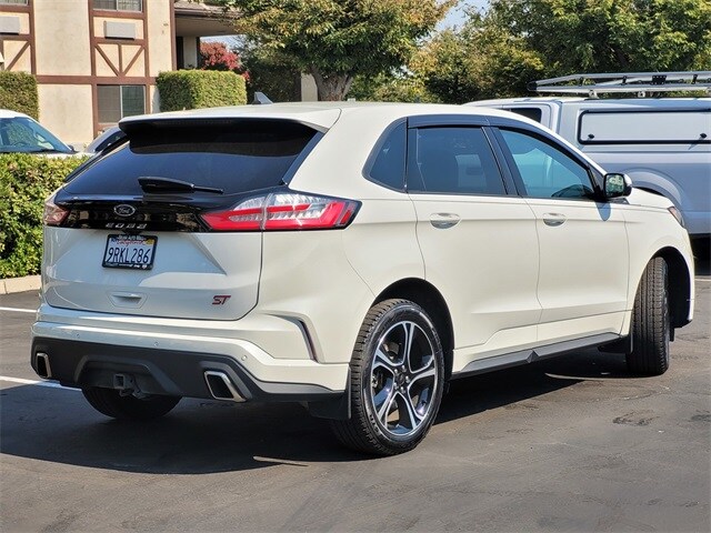 2022 Ford Edge ST photo 4