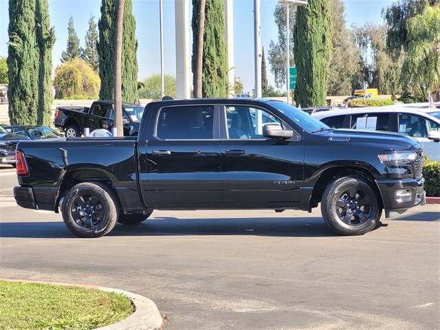 2025 Ram 1500 Tradesman photo 3