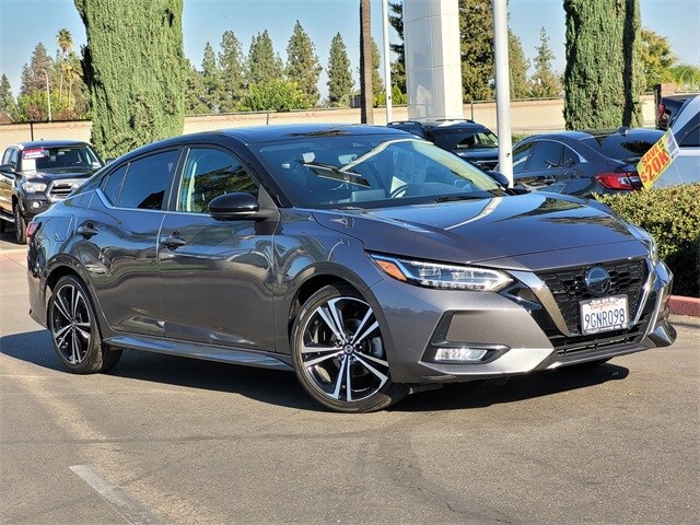 2023 Nissan Sentra SR photo 2