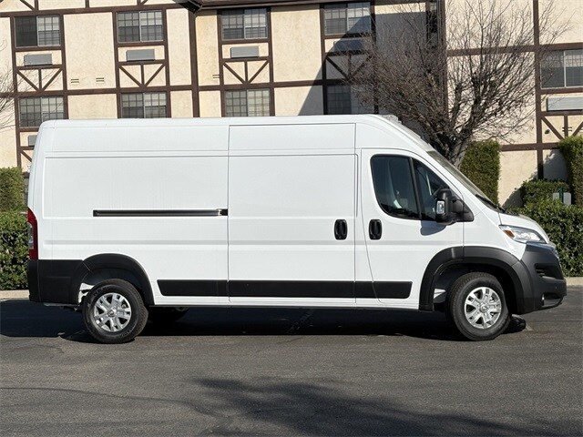 2025 Ram ProMaster 2500 photo 3