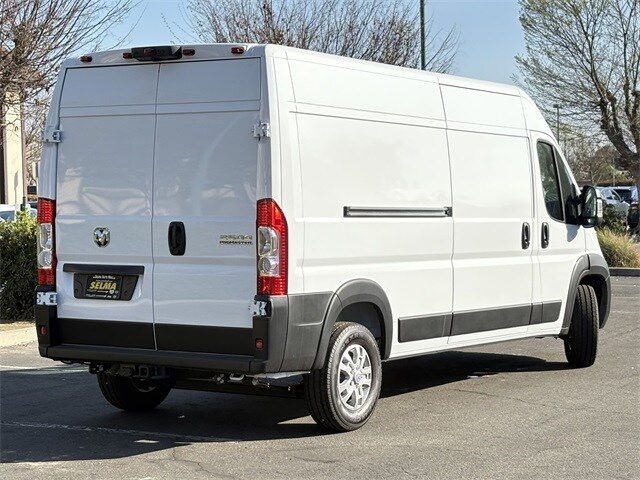 2025 Ram ProMaster 2500 photo 4