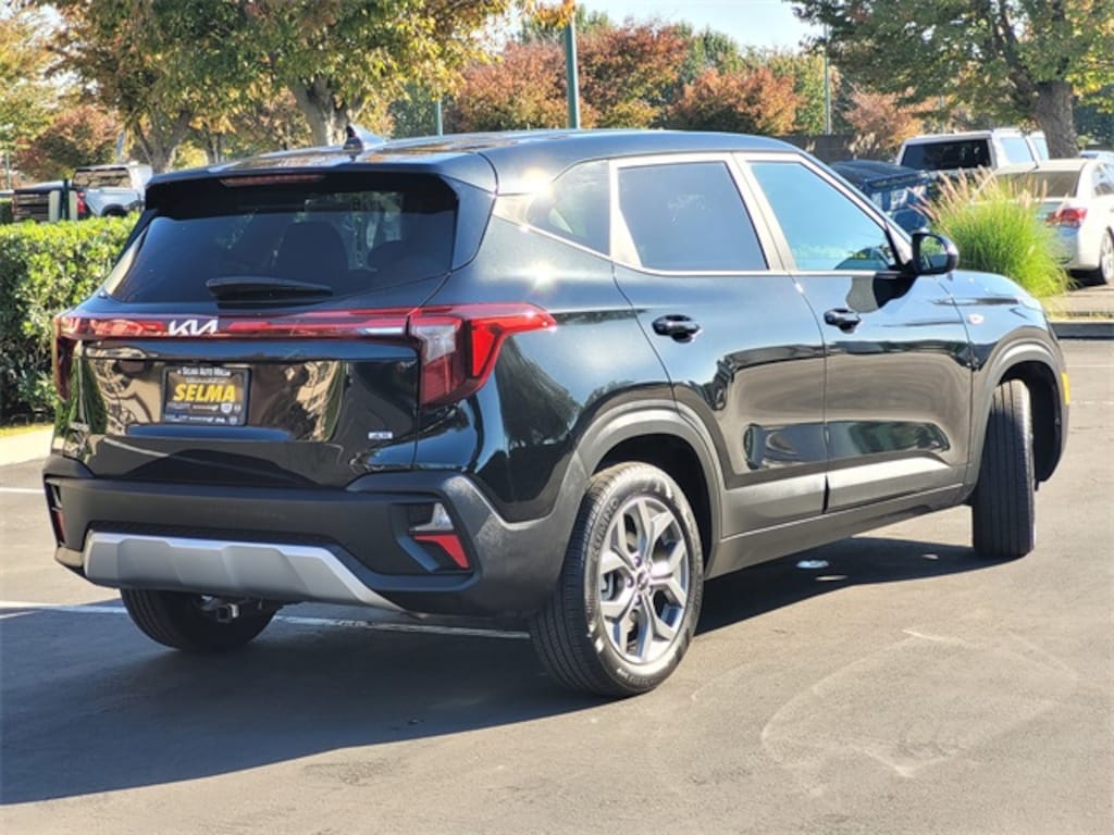 Used 2024 Kia Seltos LX SUV