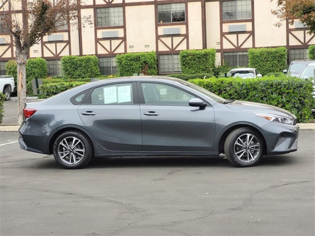Used 2024 Kia Forte LXS Sedan