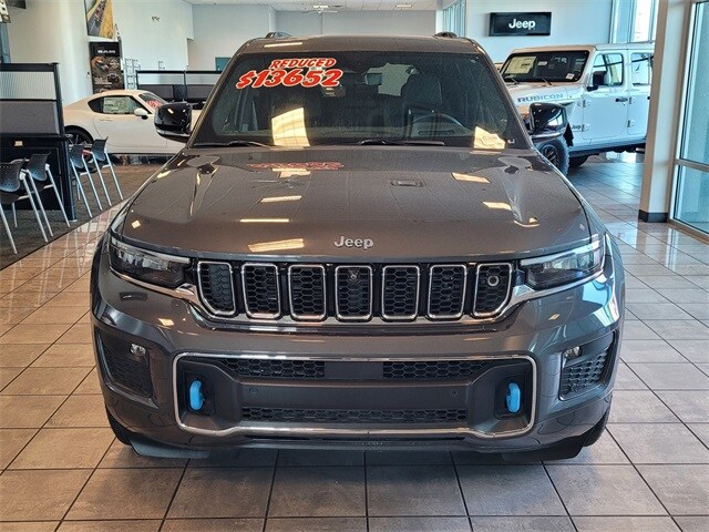 2023 Jeep Grand Cherokee Overland 4xe photo 2