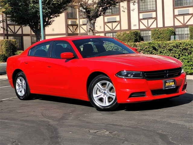 2022 Dodge Charger SXT photo 2
