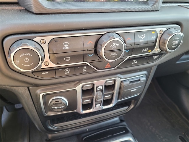 Used 2023 Jeep Gladiator For Sale at Liberty Chevrolet | VIN