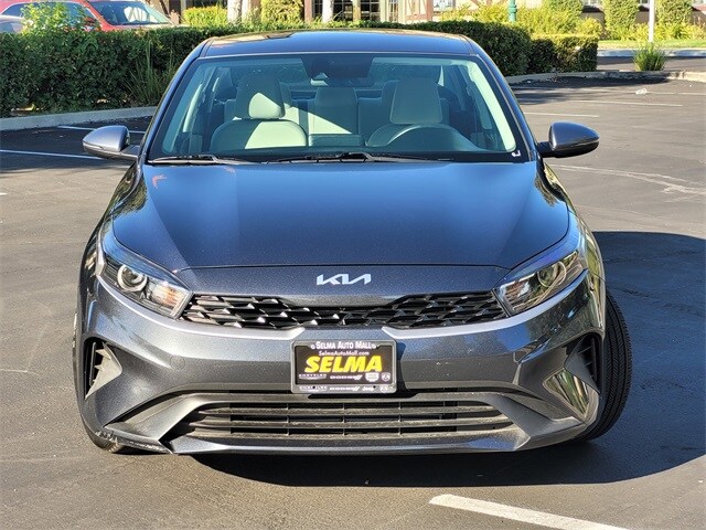 2023 Kia Forte LXS photo 2