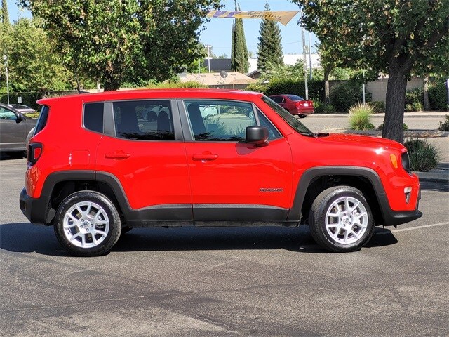 2023 Jeep Renegade Latitude Upland photo 4