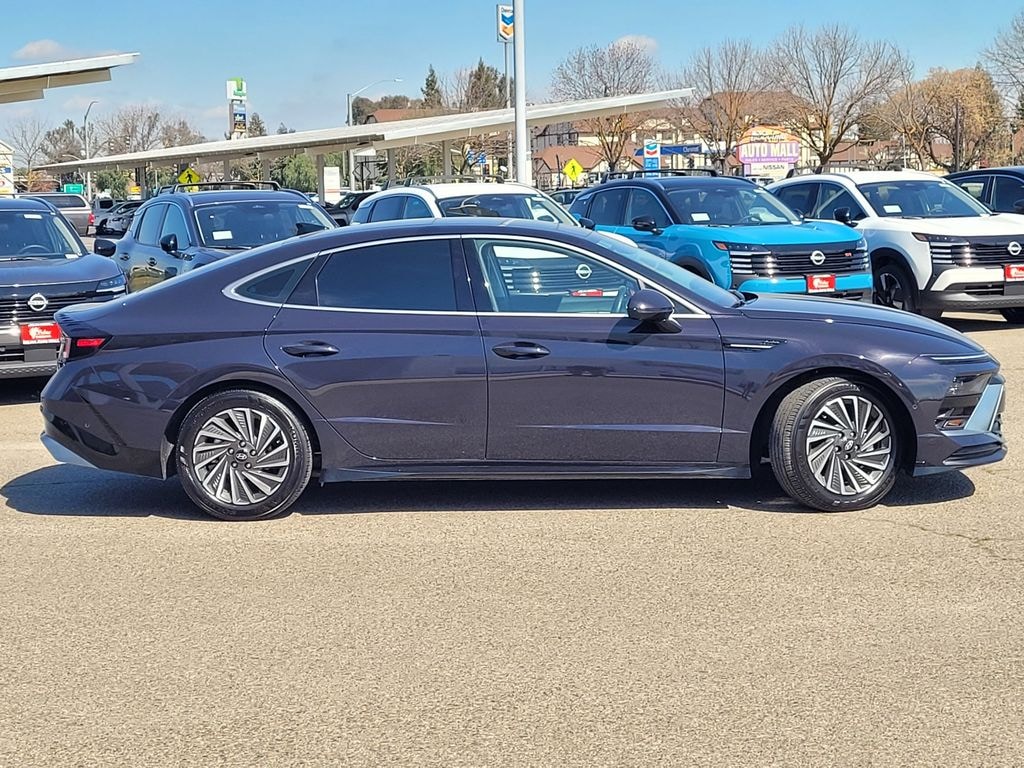 Used 2025 Hyundai Sonata Hybrid Limited Sedan