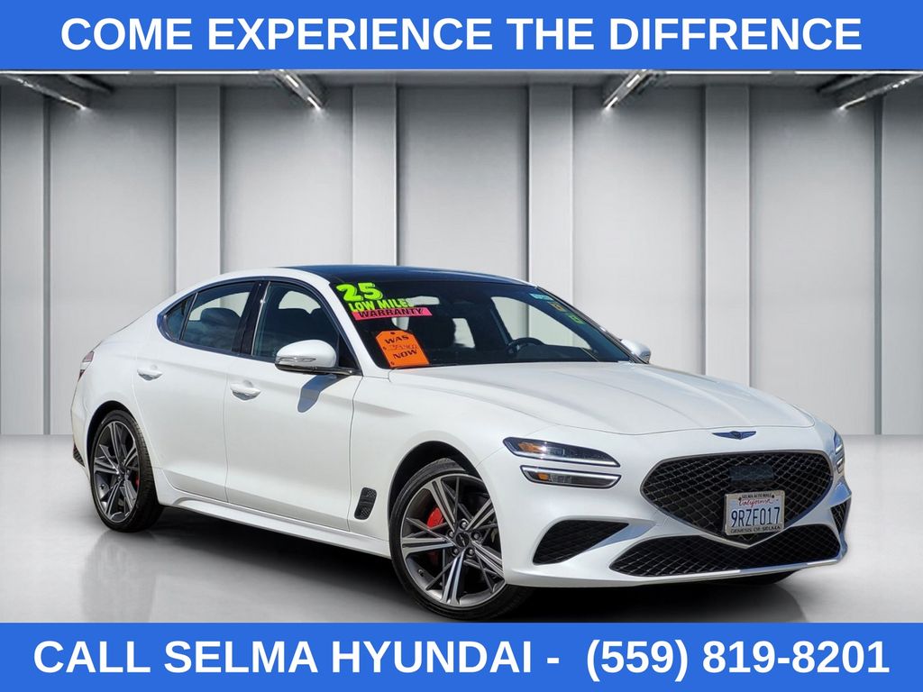 2025 Genesis G70 2.5T Standard's photo