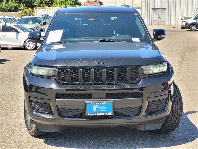 2021 Jeep Grand Cherokee Laredo Altitude photo 3