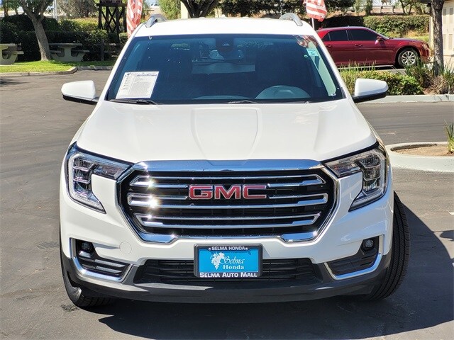 2024 Gmc Terrain SLT photo 2