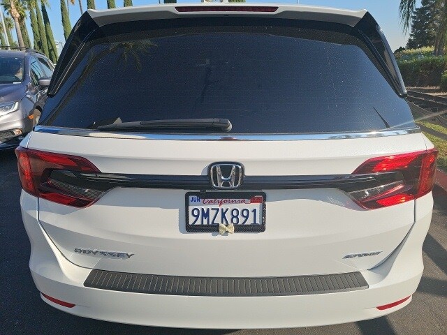 2024 Honda Odyssey Sport photo 3