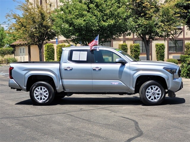 2024 Toyota Tacoma SR5 4x4 photo 4
