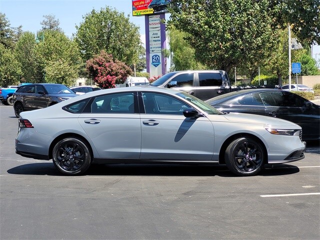 2025 Honda Accord SE photo 3