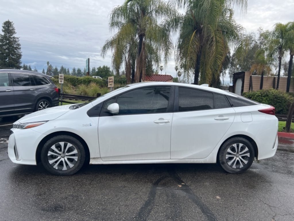 Used 2021 Toyota Prius Prime LE Hatchback