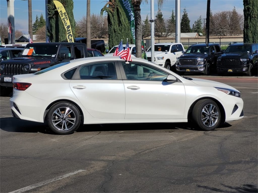 Used 2024 Kia Forte LXS Sedan