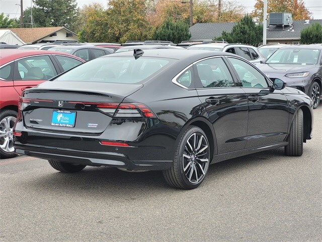 2025 Honda Accord Hybrid Touring photo 4