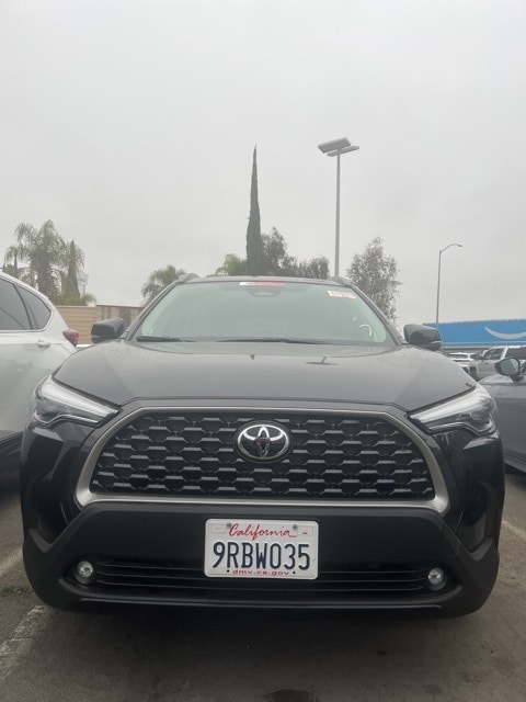 2024 Toyota Corolla Cross XLE's photo