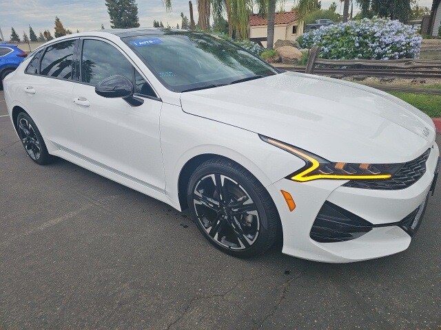 2023 Kia K5 GT-Line photo 2