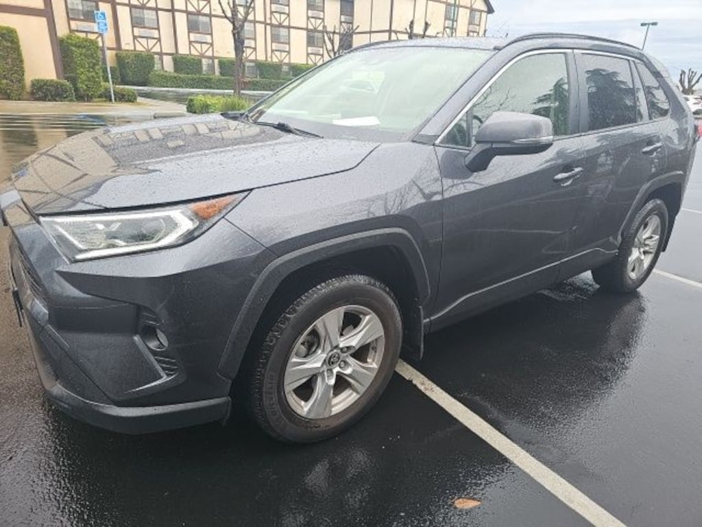 Used 2020 Toyota RAV4 Hybrid XLE SUV