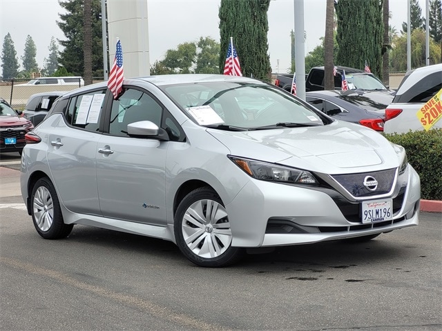 Used 2018 Nissan LEAF S with VIN 1N4AZ1CP9JC301641 for sale in Selma, CA