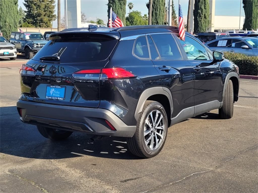 Used 2024 Toyota Corolla Cross XLE SUV