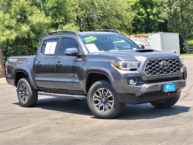 Used 2022 Toyota Tacoma TRD Sport with VIN 3TMCZ5ANXNM480451 for sale in Selma, CA