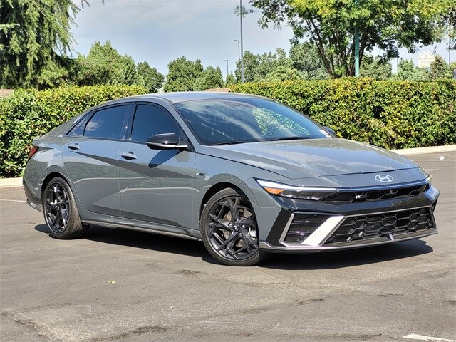2025 Hyundai Elantra N Line photo 2