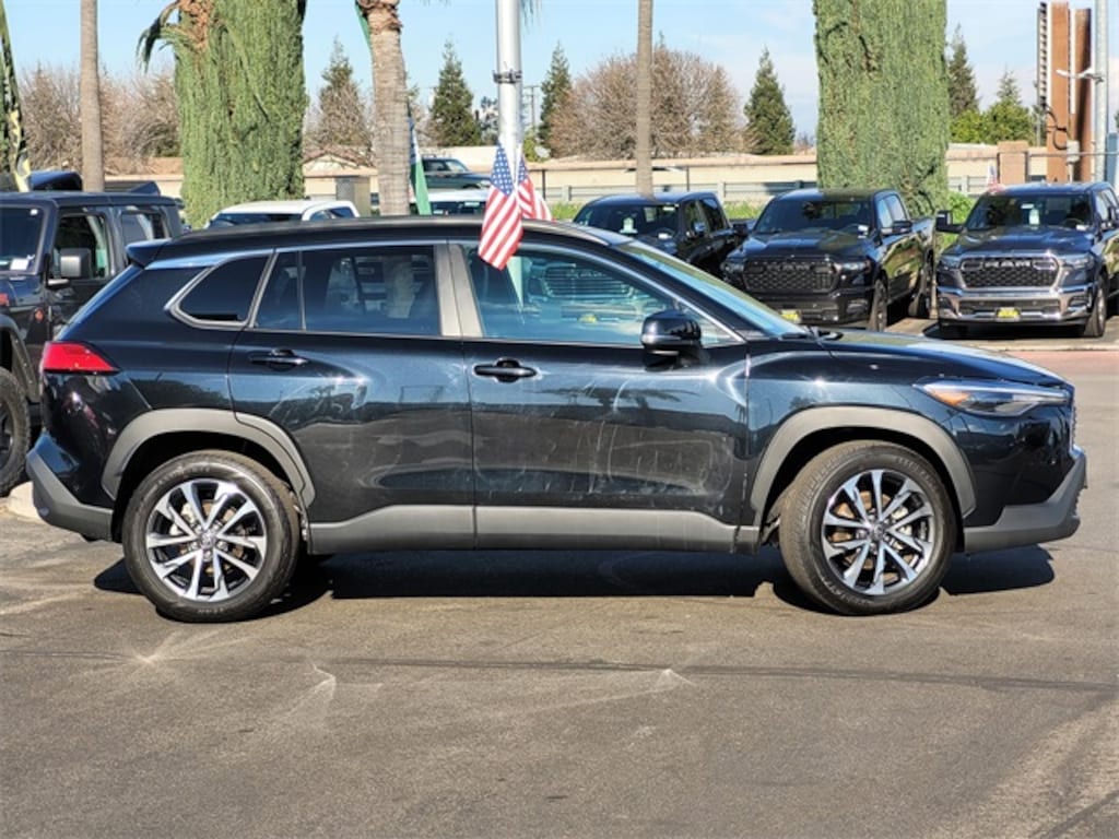 Used 2024 Toyota Corolla Cross XLE SUV