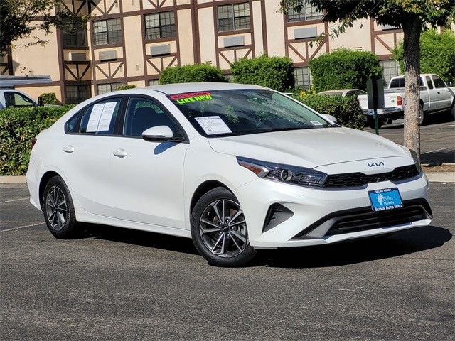 Used 2023 Kia Forte LXS with VIN 3KPF24AD4PE526162 for sale in Selma, CA