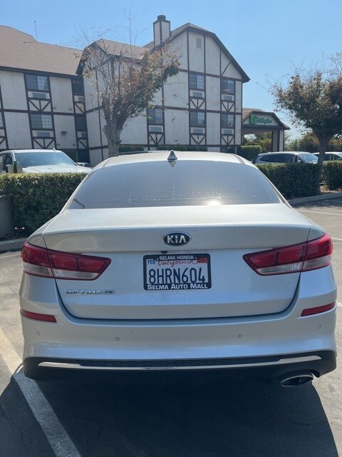 2019 Kia Optima LX photo 2
