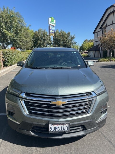 2023 Chevrolet Traverse Cloth 1LT photo 2