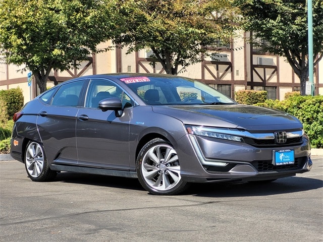 Used 2018 Honda Clarity Base with VIN JHMZC5F15JC013756 for sale in Selma, CA