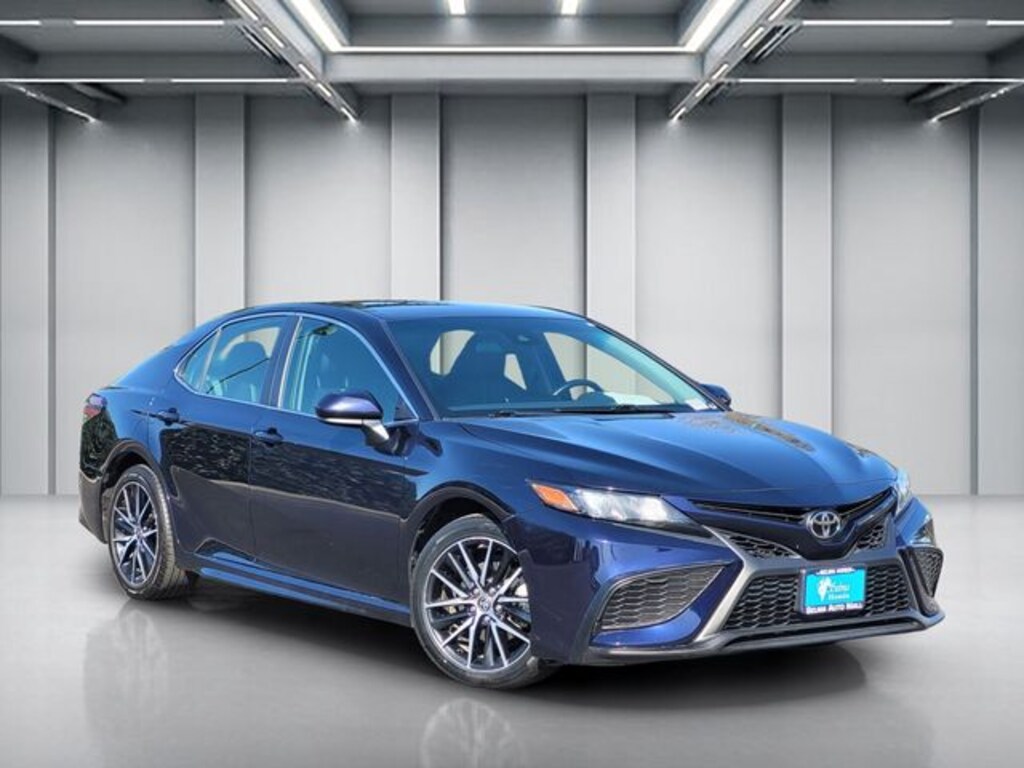 Used 2021 Toyota Camry SE Sedan