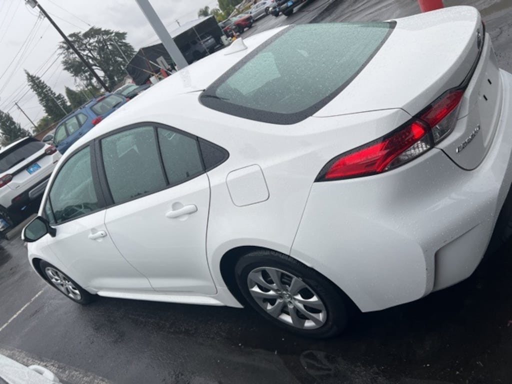 Used 2024 Toyota Corolla LE Sedan