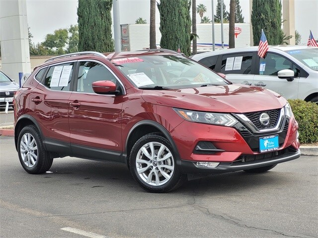 2022 Nissan Rogue Sport SV photo 2
